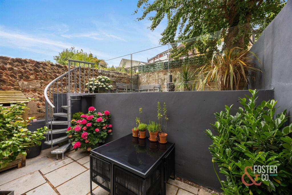 Tivoli Crescent, 19-031.jpg