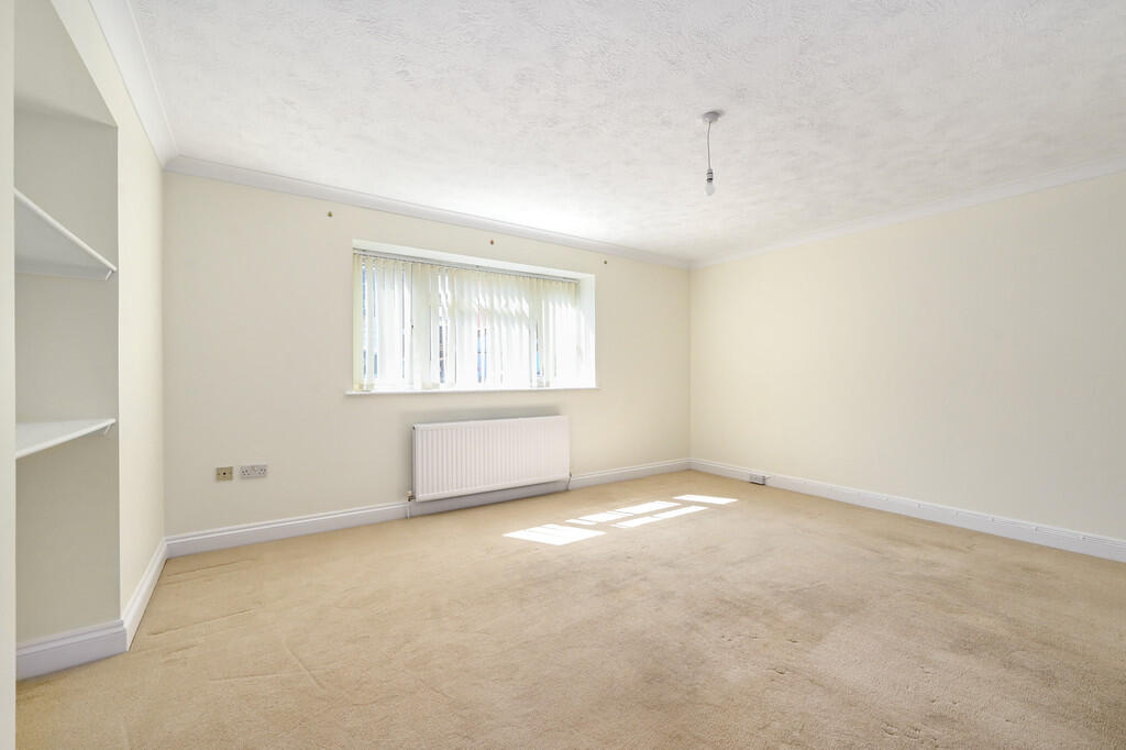 f1-telford-court-...