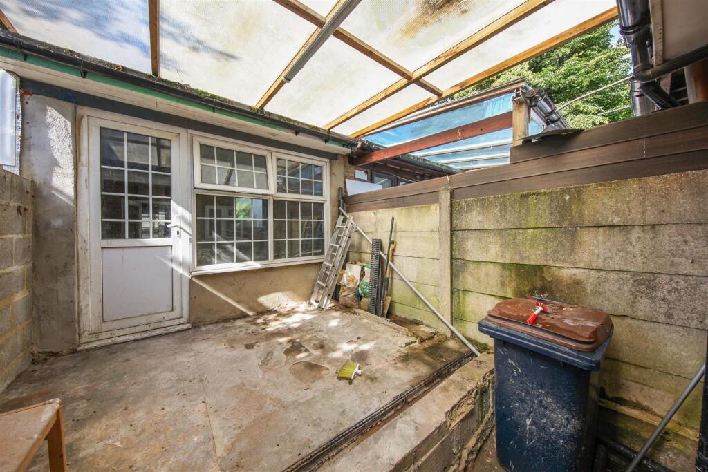 867 Harrow Road - 4KuMdhOL2qL9Onkp43h2.jpg