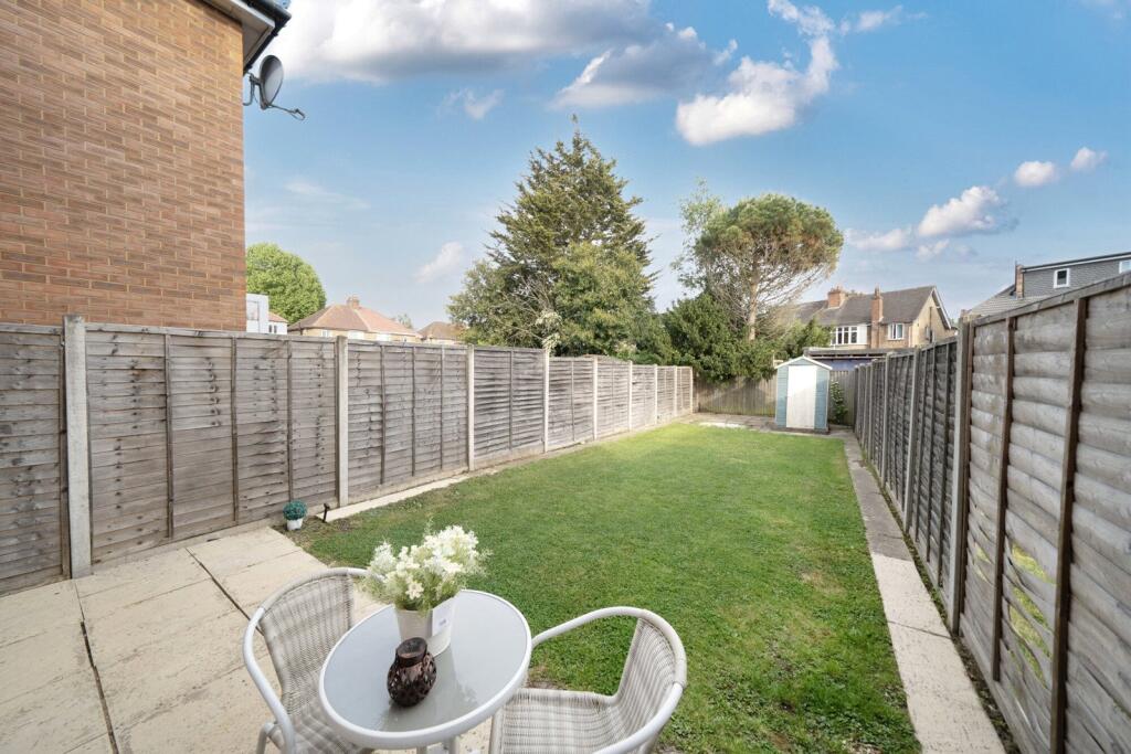 1298652-13-682cd5...