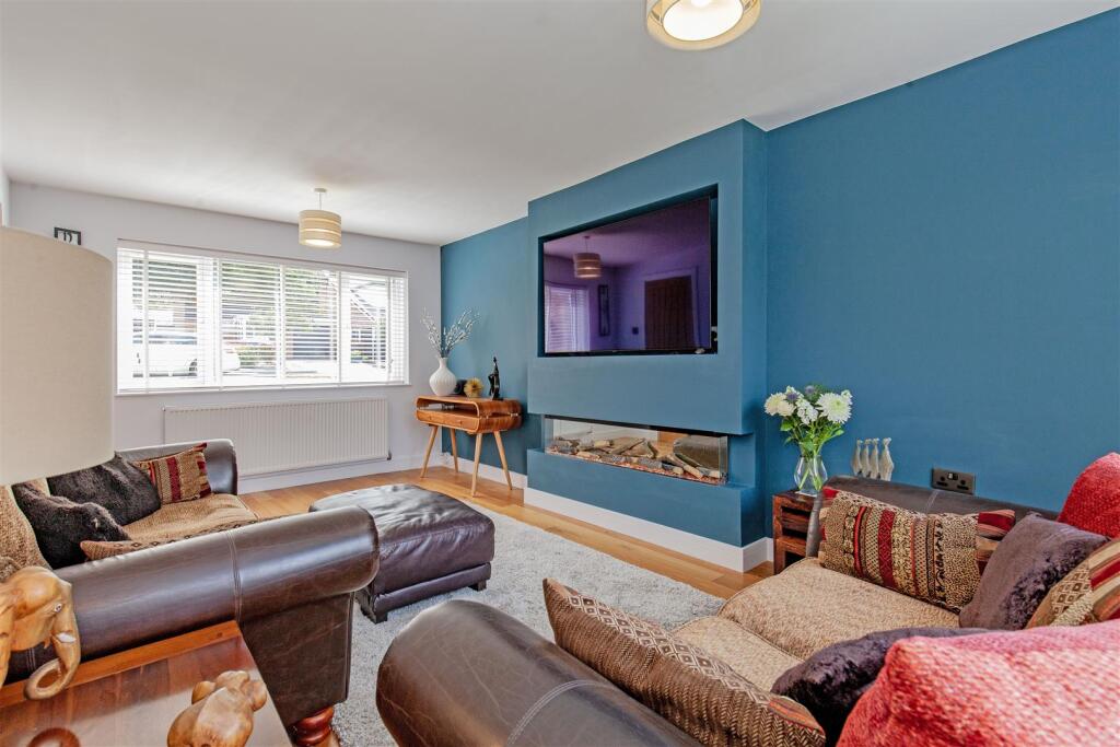 Reception Room-3.jpg