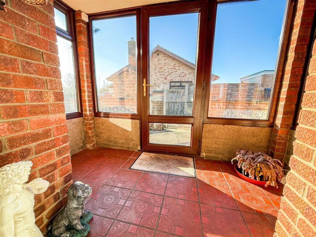 ENTRANCE PORCH