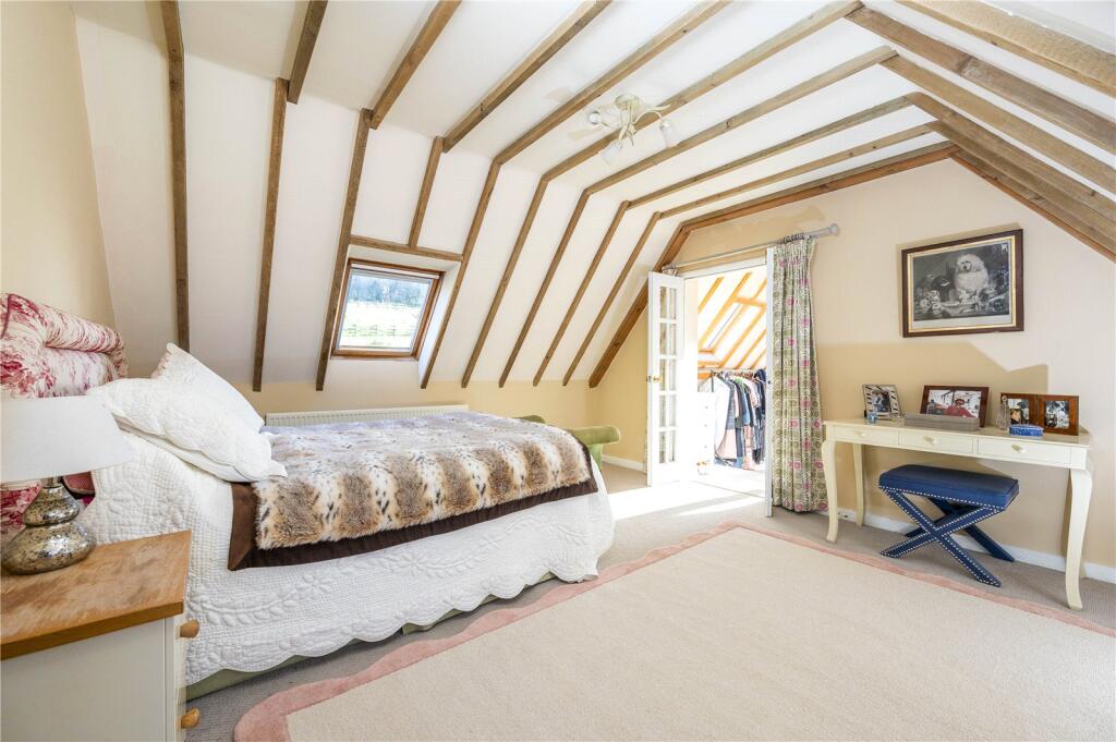 Bedroom &amp; Gallery