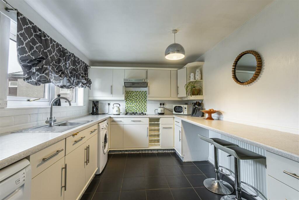 1 Whitefield Avenue Newtown 14.JPG
