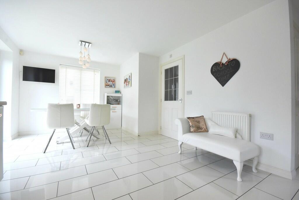 Dining Area-min