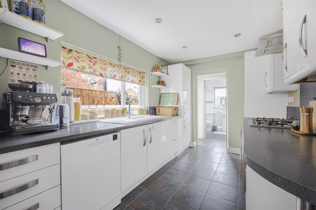 Kitchen/Breakfast Ro