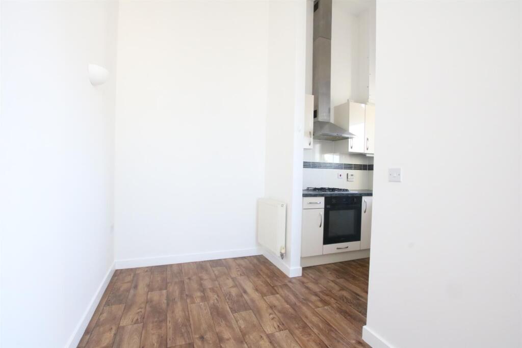 Dining area.JPG