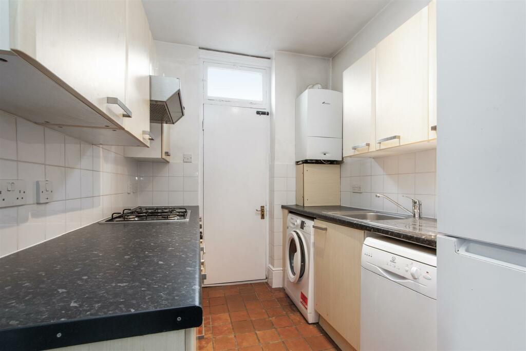 51a Tunley Road SW17 7QH kitchen 1.jpg