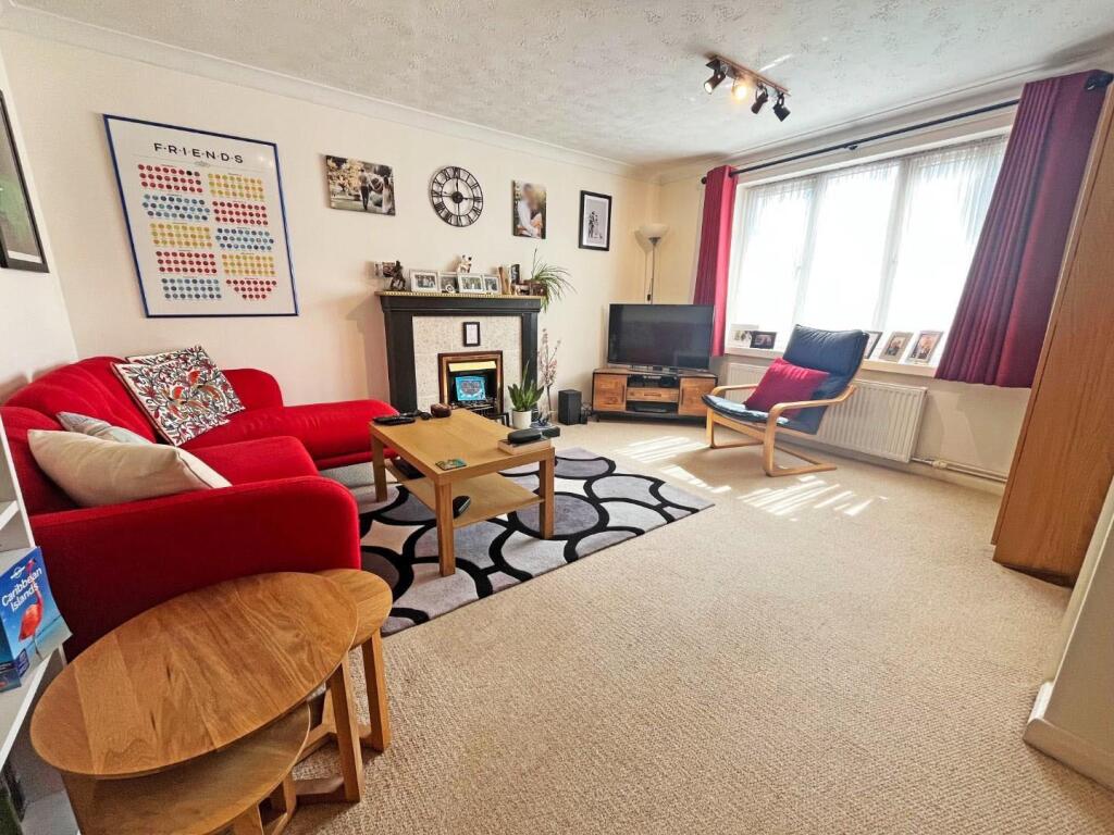 Lounge1.jpg