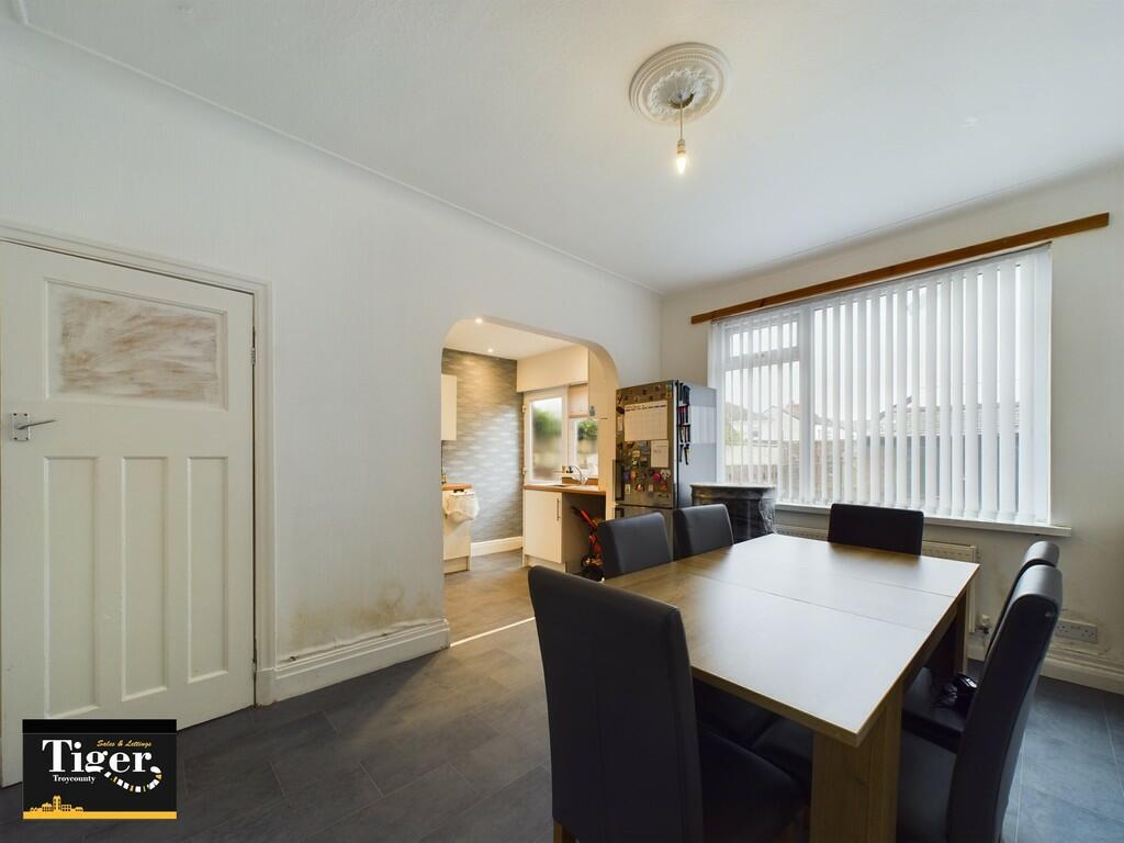 CAM02176G0-PR0337...