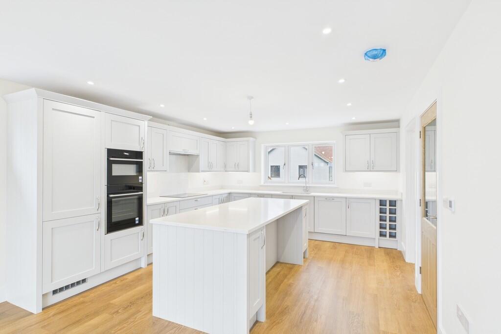 CAM01689G0-PR0453...