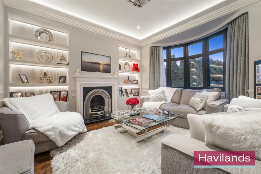 Queen Annes Grove-12.jpg