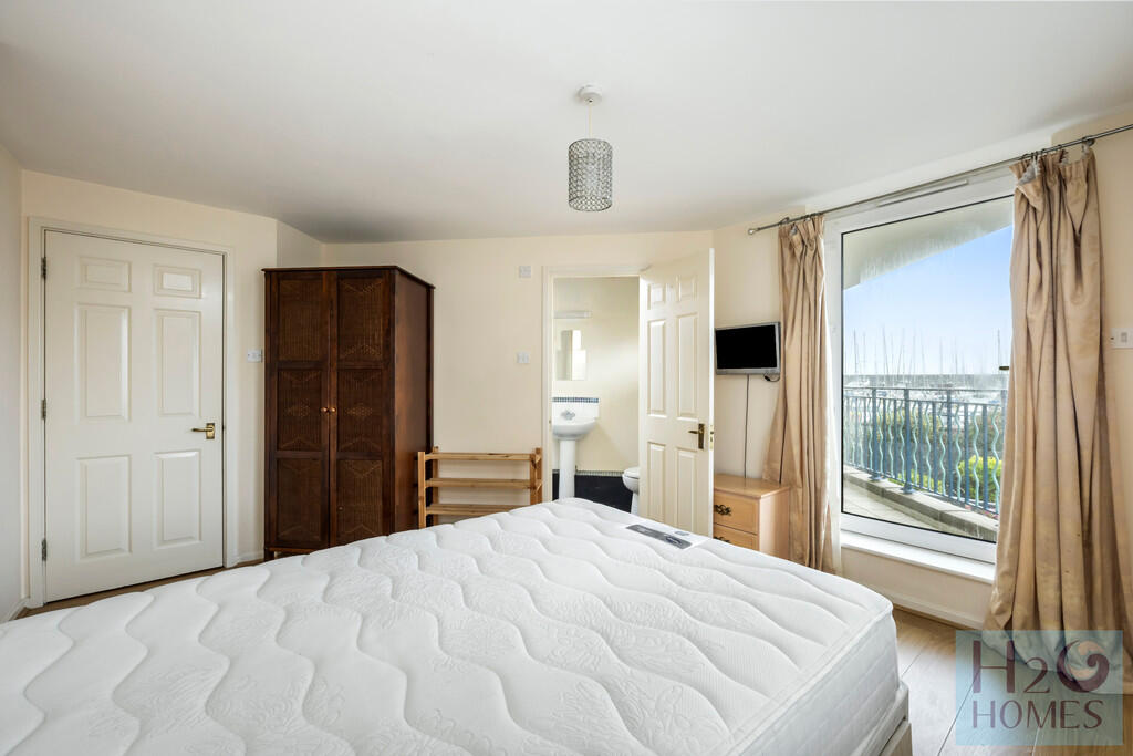 The Strand, Merto...