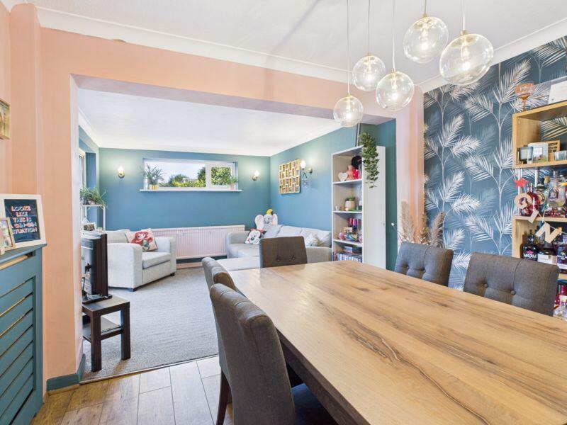 Dining to family room 