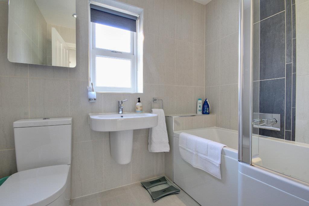 Modern House Bathroom