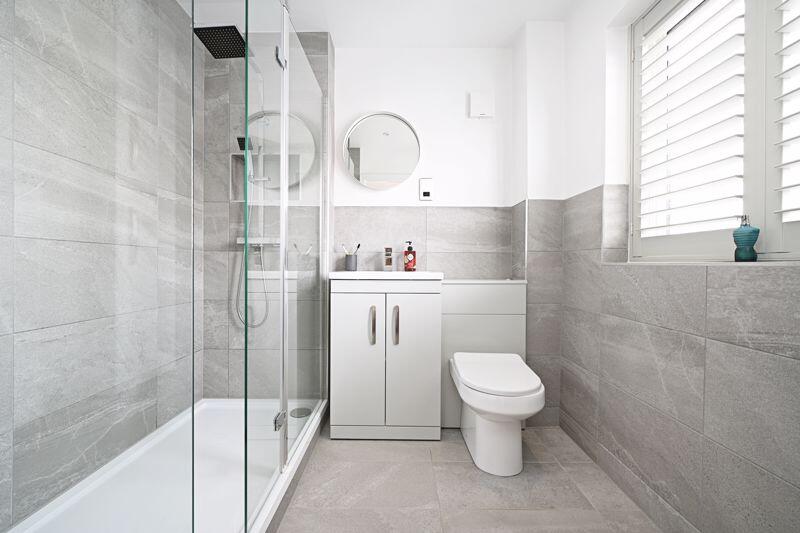 Bedroom 1 Ensuite