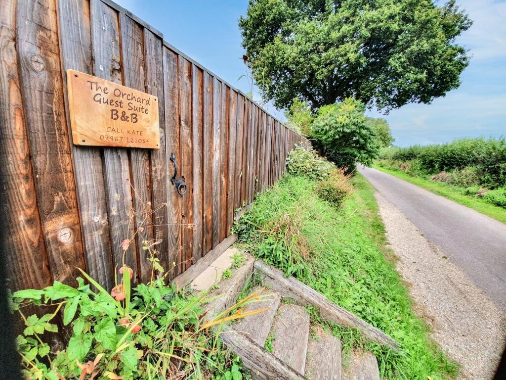 Side Access to Annex