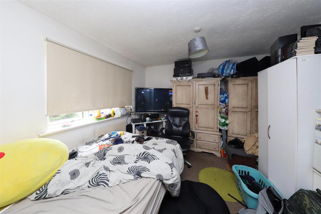 Living Space / Second Bedroom