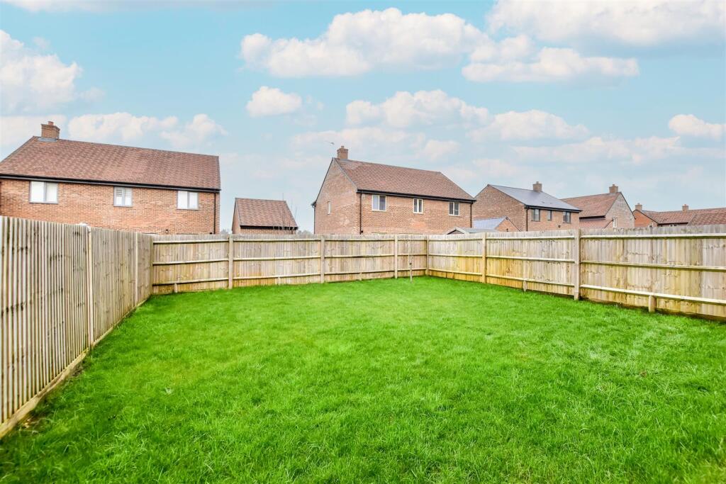 garden 1.jpg