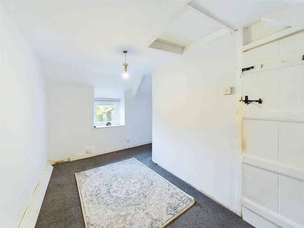9 - Cottage for Auction, Clapton-in-Gordano.jpg