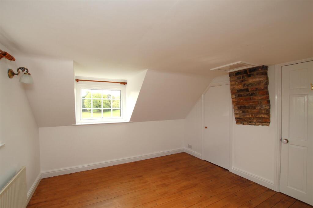 Bedroom One - b.JPG