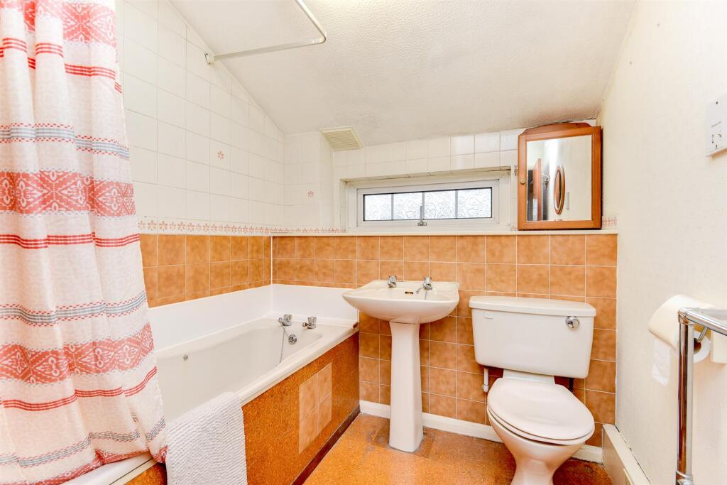 For Sale by Aspire Residential | Hurston Close