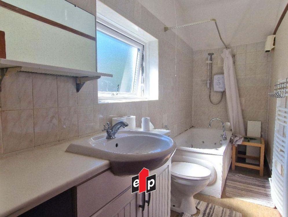 Spring Road, Courthouse Green - Bathroom
