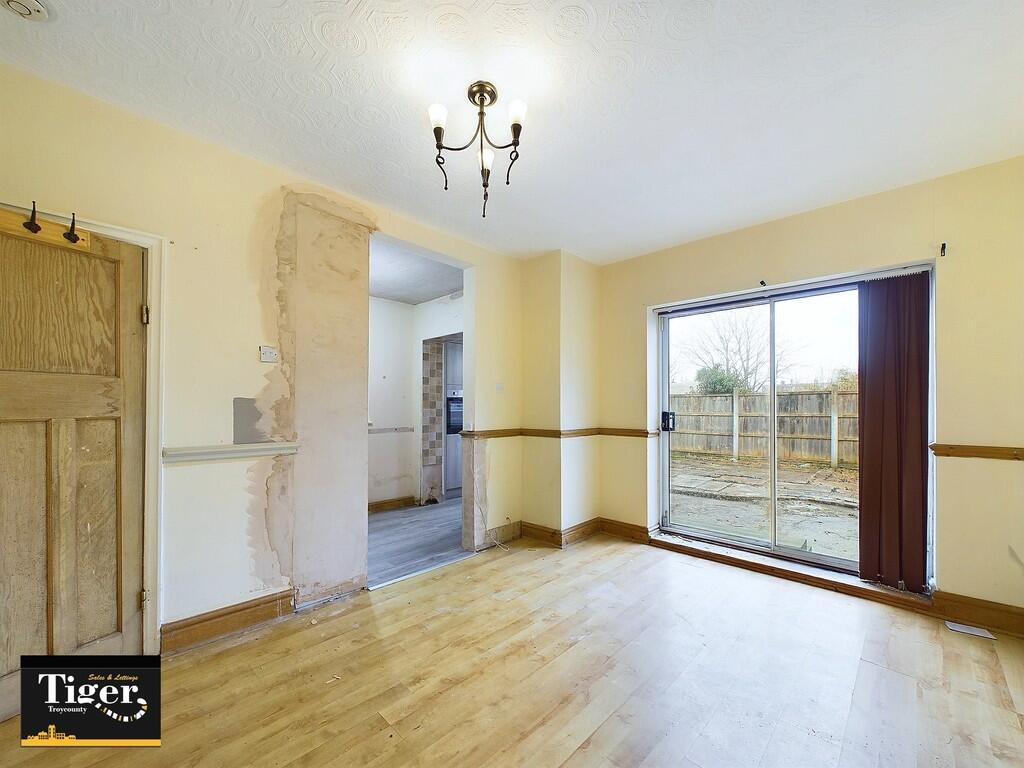 CAM02176G0-PR0457...