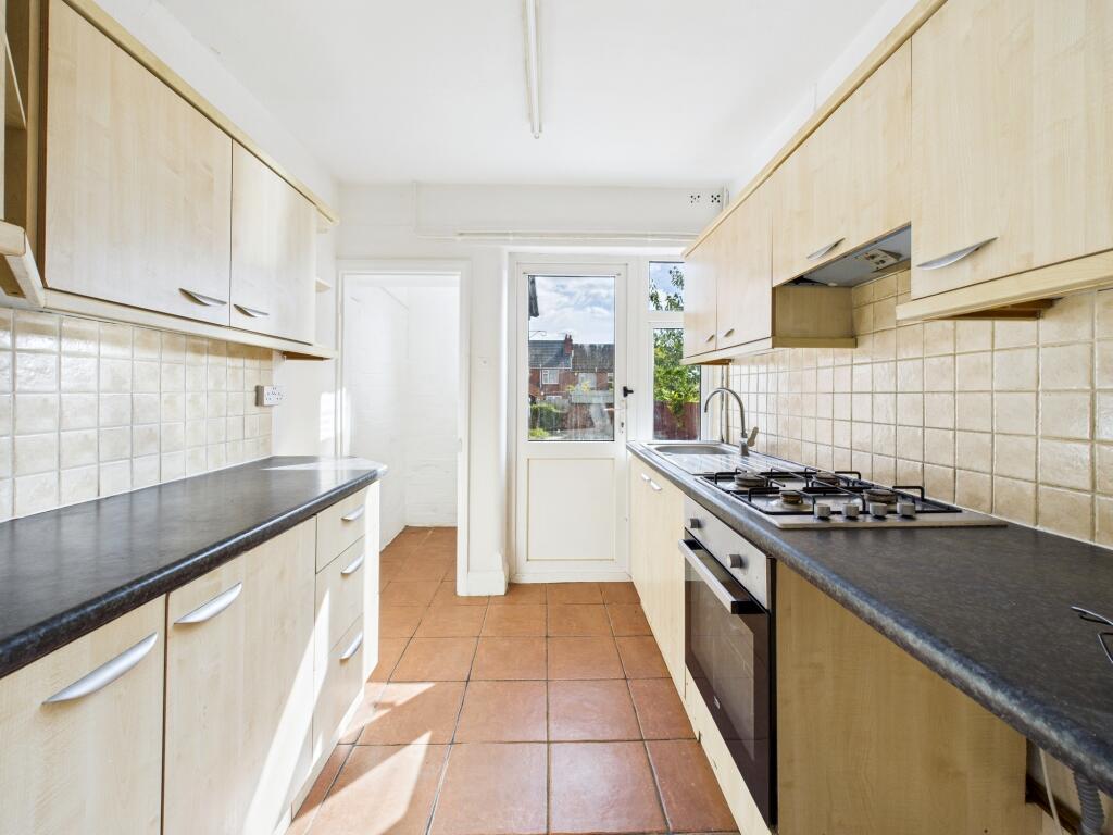 CAM05192G0-PR0155-STILL011