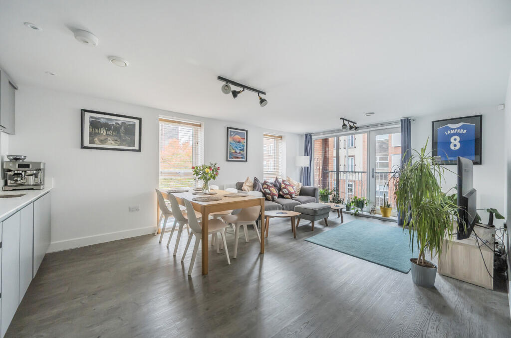 1377022-9-6911f19...