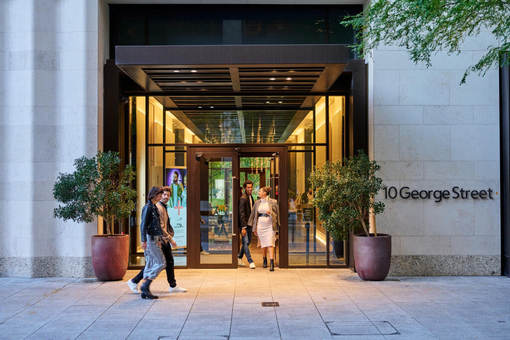 10 George Street, London, E14