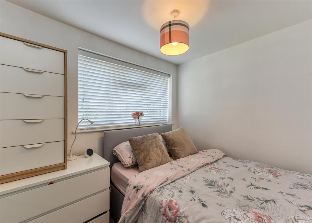 18 Brindley Close-Bedroom 2.jpg