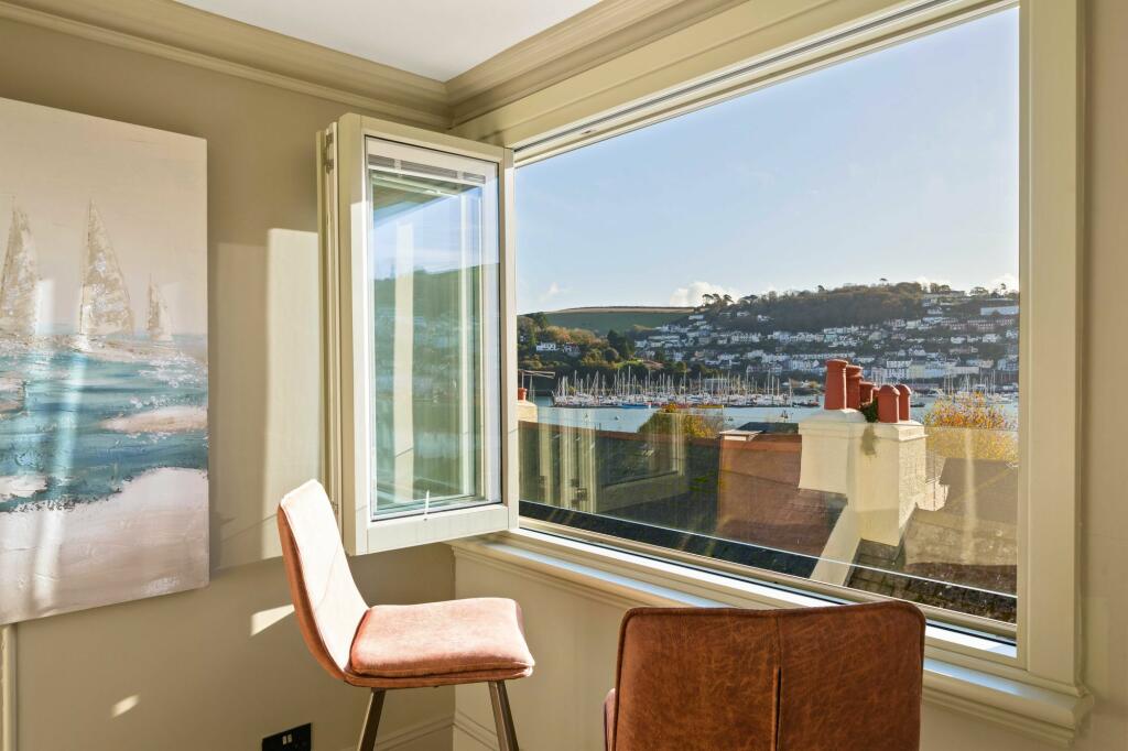 George House, Clarence St, Dartmouth_Sitting Room 2/ Bed 5