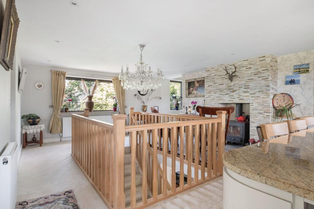 KITCHEN/BREAKFAST ROOM