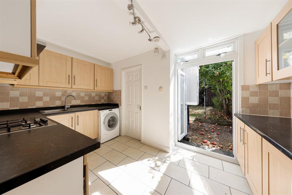Barclay Road E17