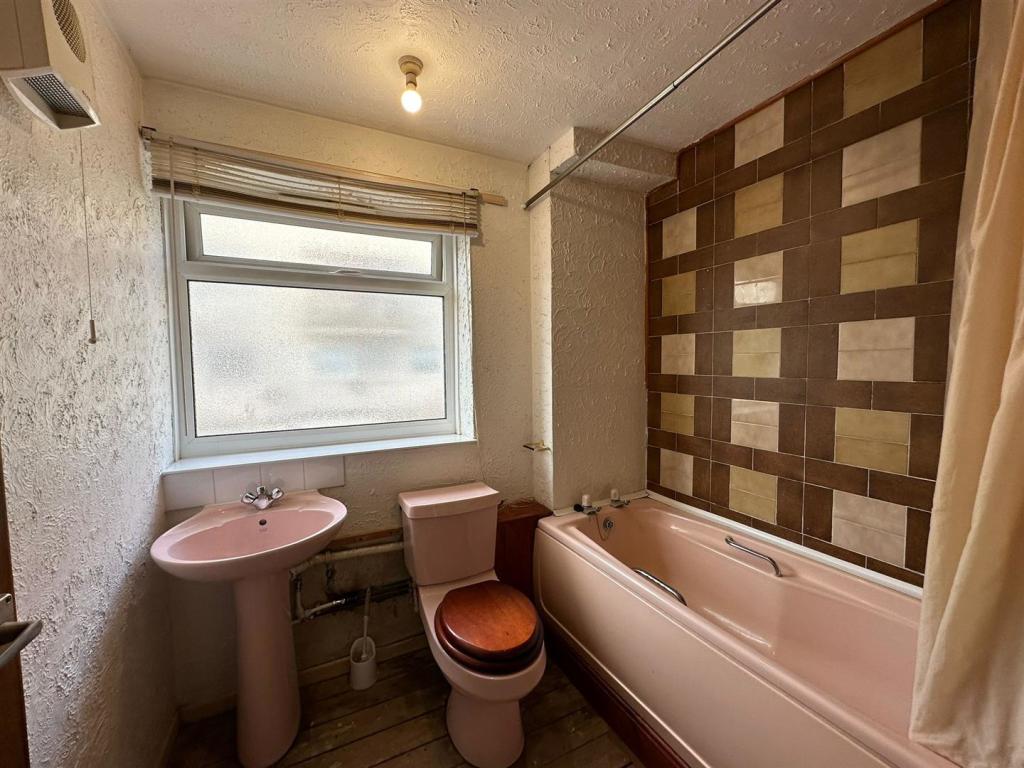 Bathroom.jpeg