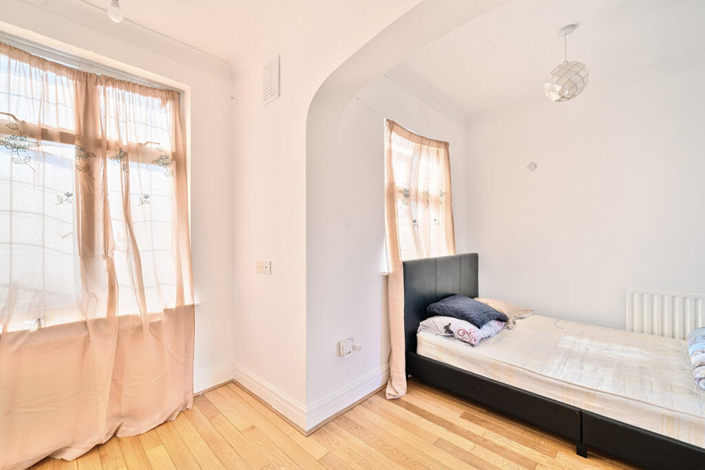 1289854-29-682dfe...