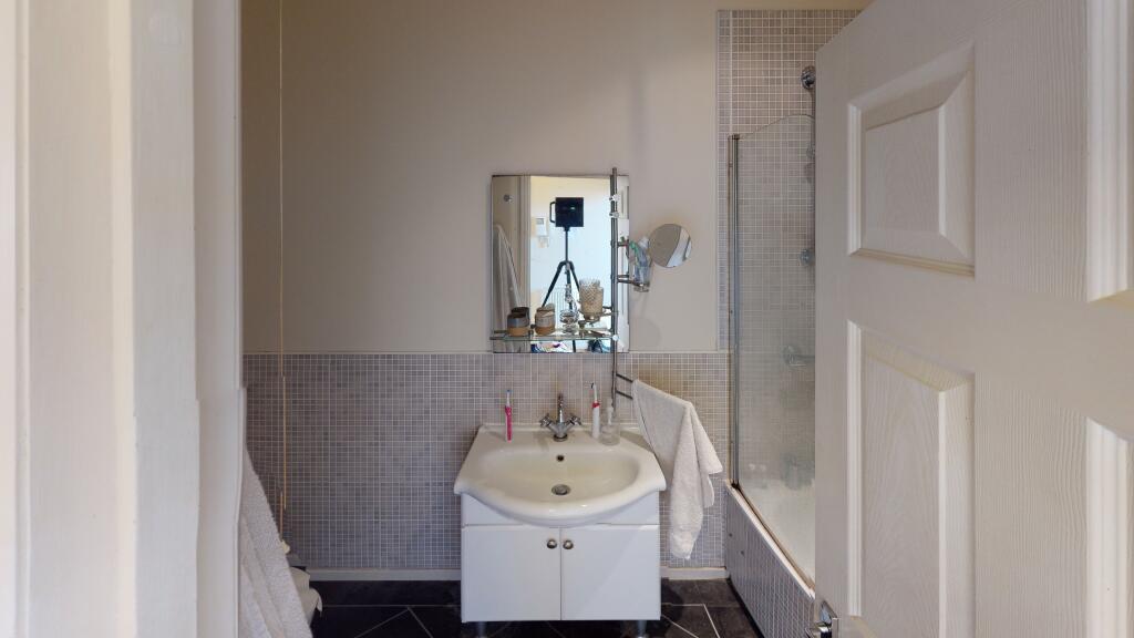 Flat-1-109-Whiteladi