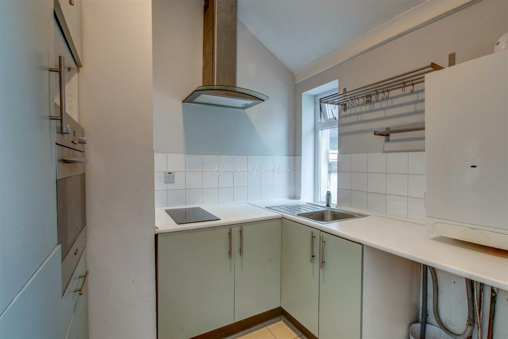 Albany Road, First Floor (9).jpg