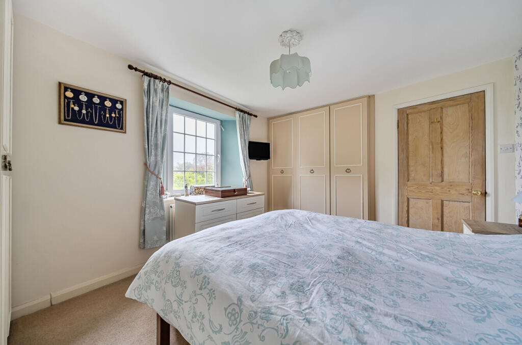 1299734-27-683619...