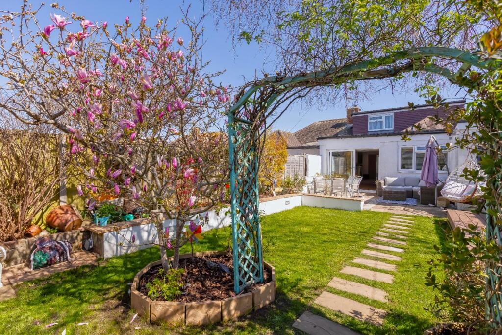 Bristol Avenue_25.jpg