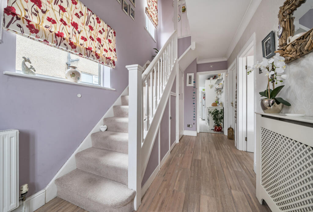 1341838-4-68a5fe3...