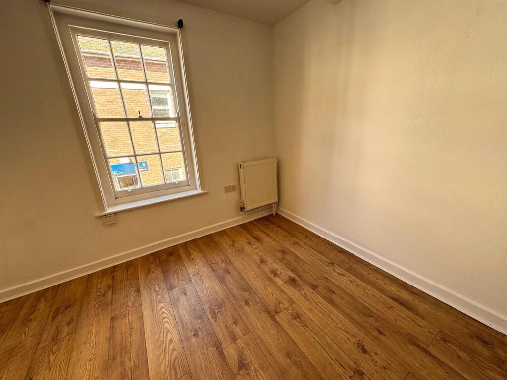 LOUNGE.jpg