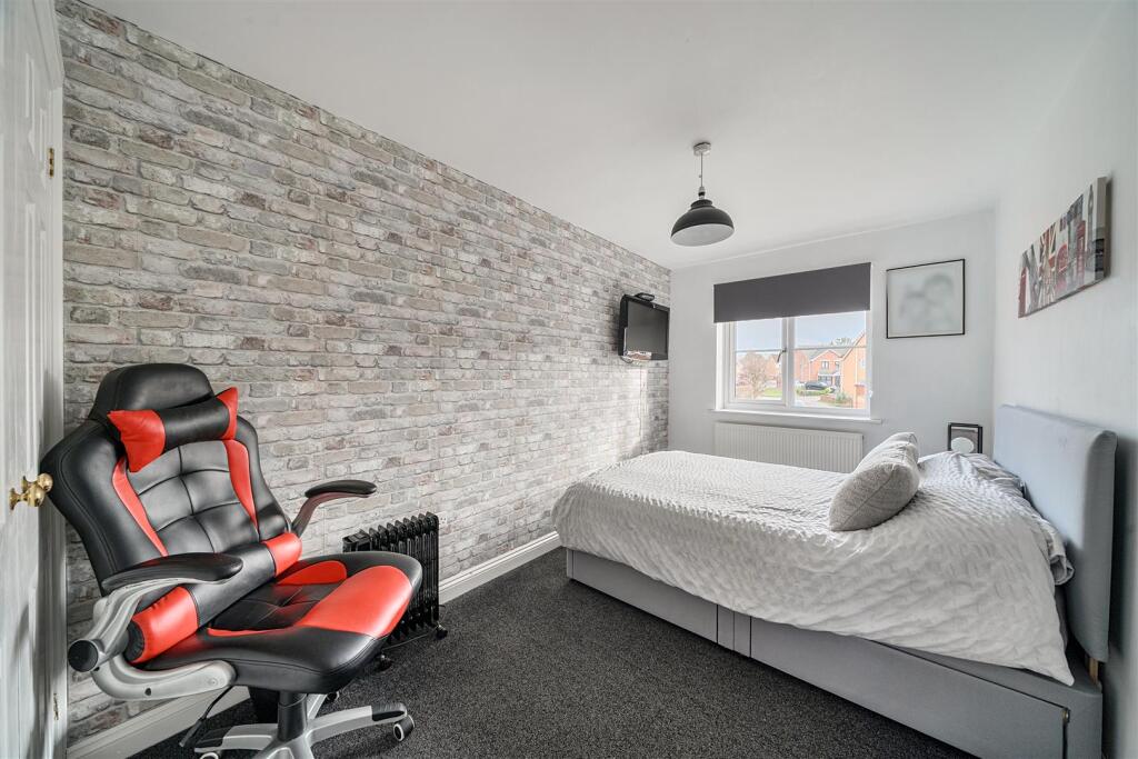 28 Ridge Drive (1).jpg