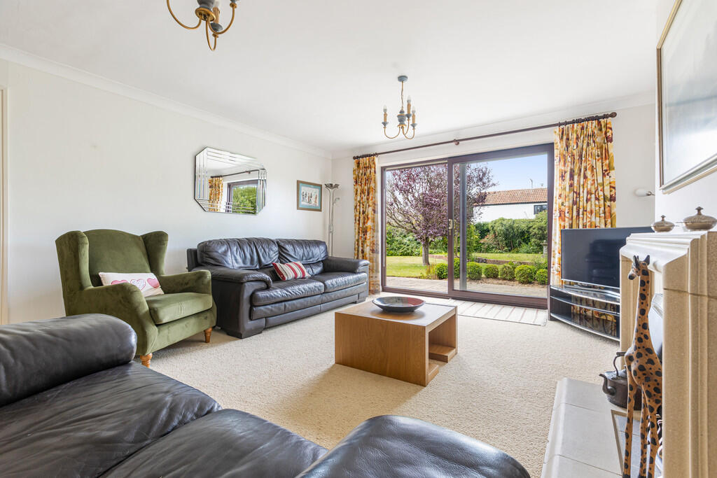 A28 - 4 Nurseries...