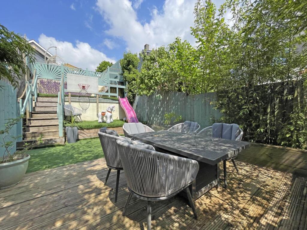 Hollow Hayes 1 - Garden 4.jpg