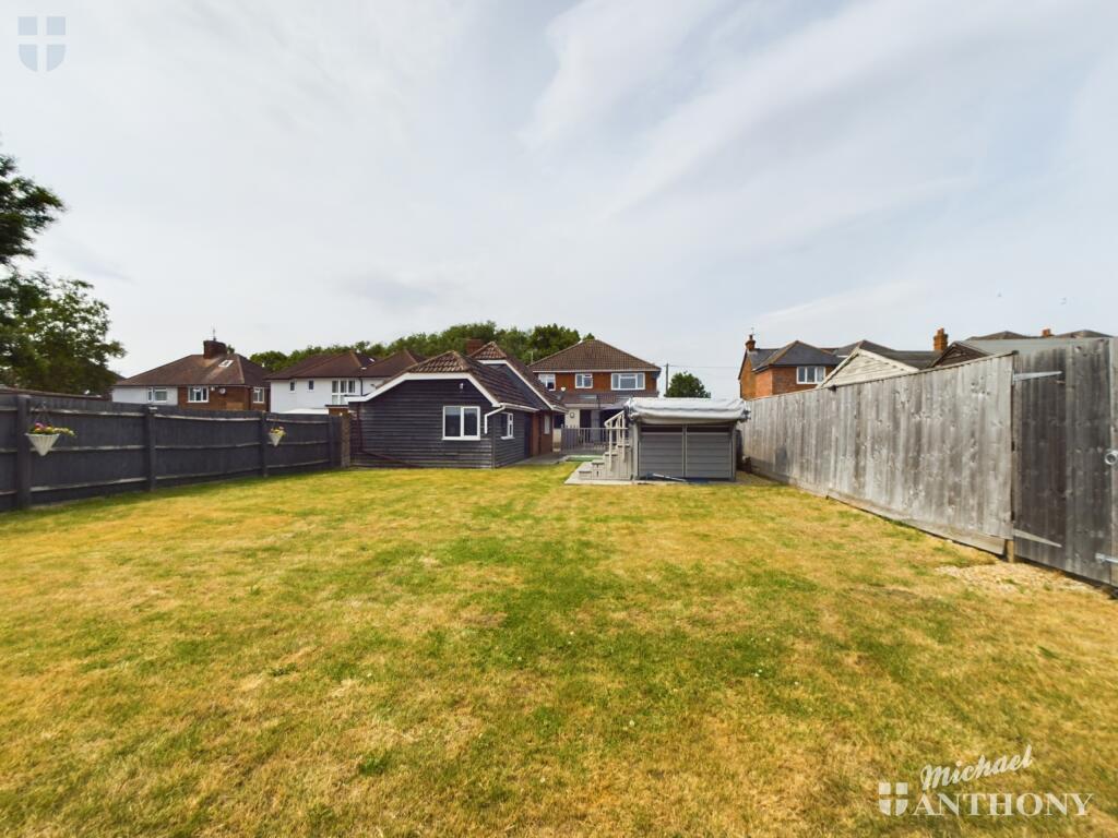 CAM01064G0-PR0399-STILL019