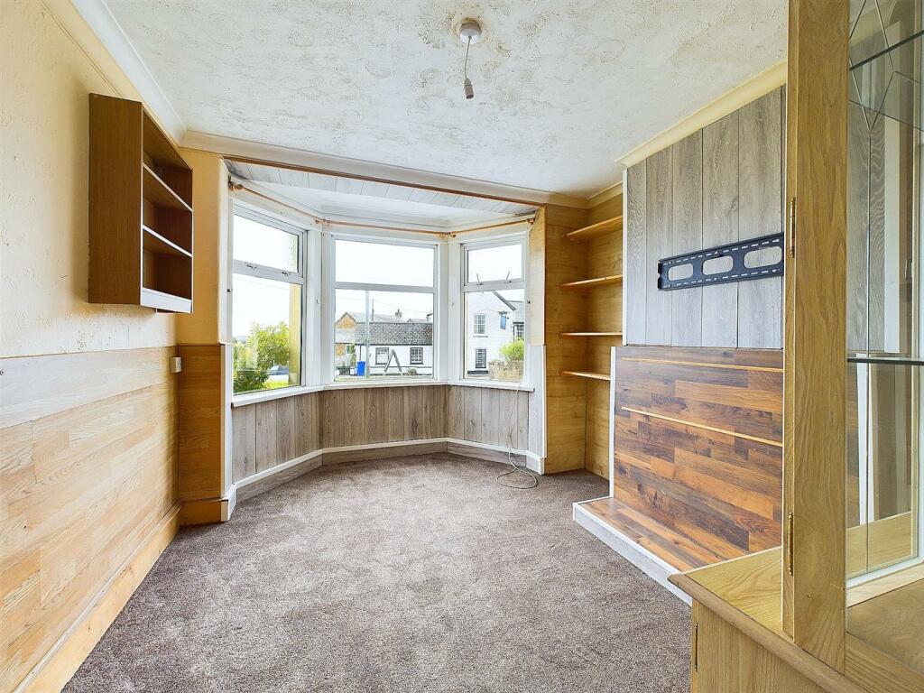 Dining or Bedroom 4