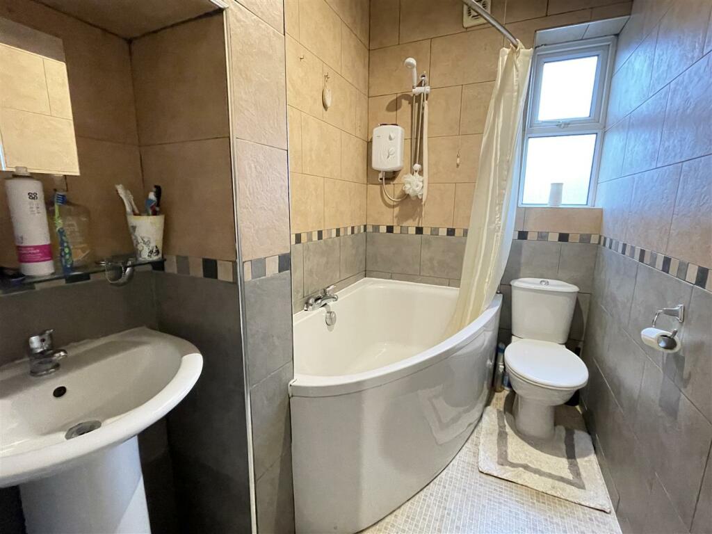 HOUSE BATHROOM