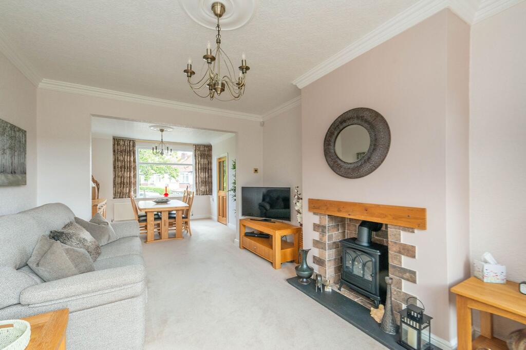 LIVING ROOM, KITCHEN AND DINER